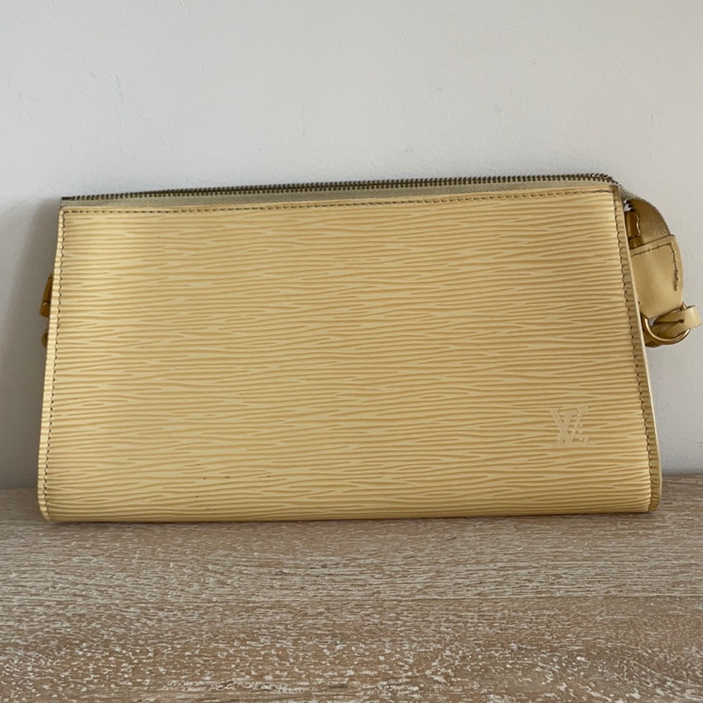 Vanilla Louis Vuitton Epi Pochette Accessories bag